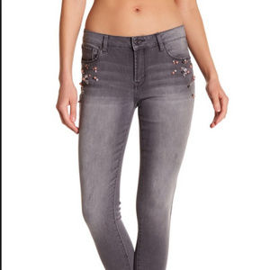 NWT Kensie Bejeweled Gray Skinny Jeans